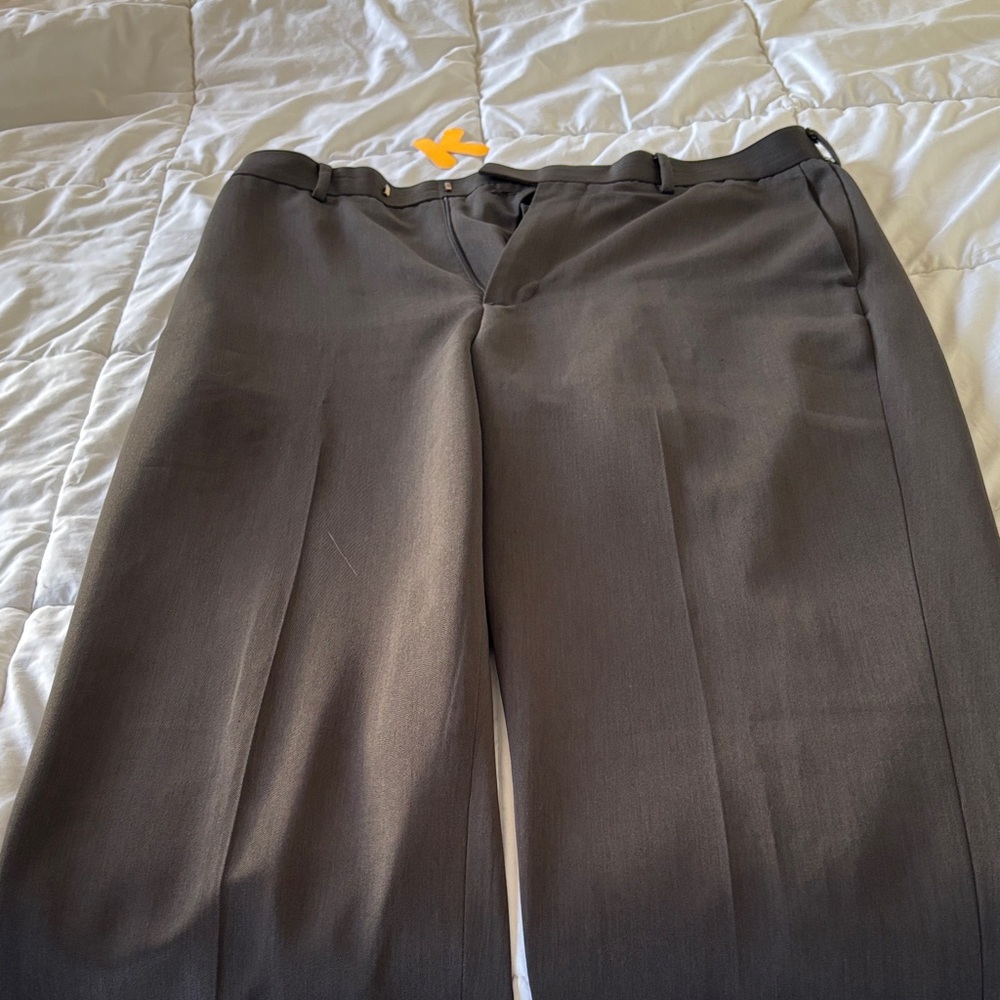 Axist Men's Charcoal Gray Dress Pants - Center Pleat